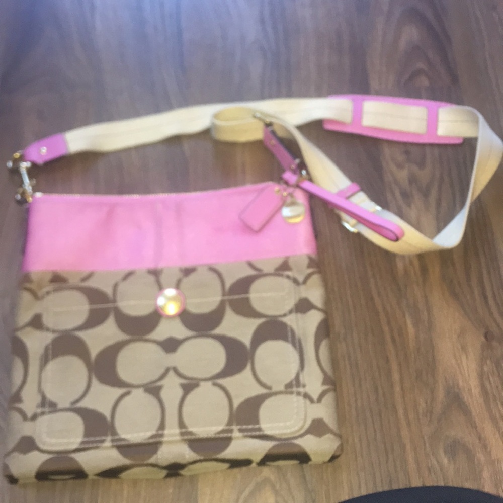 Coach Tote 👜 crossbody signature and pink